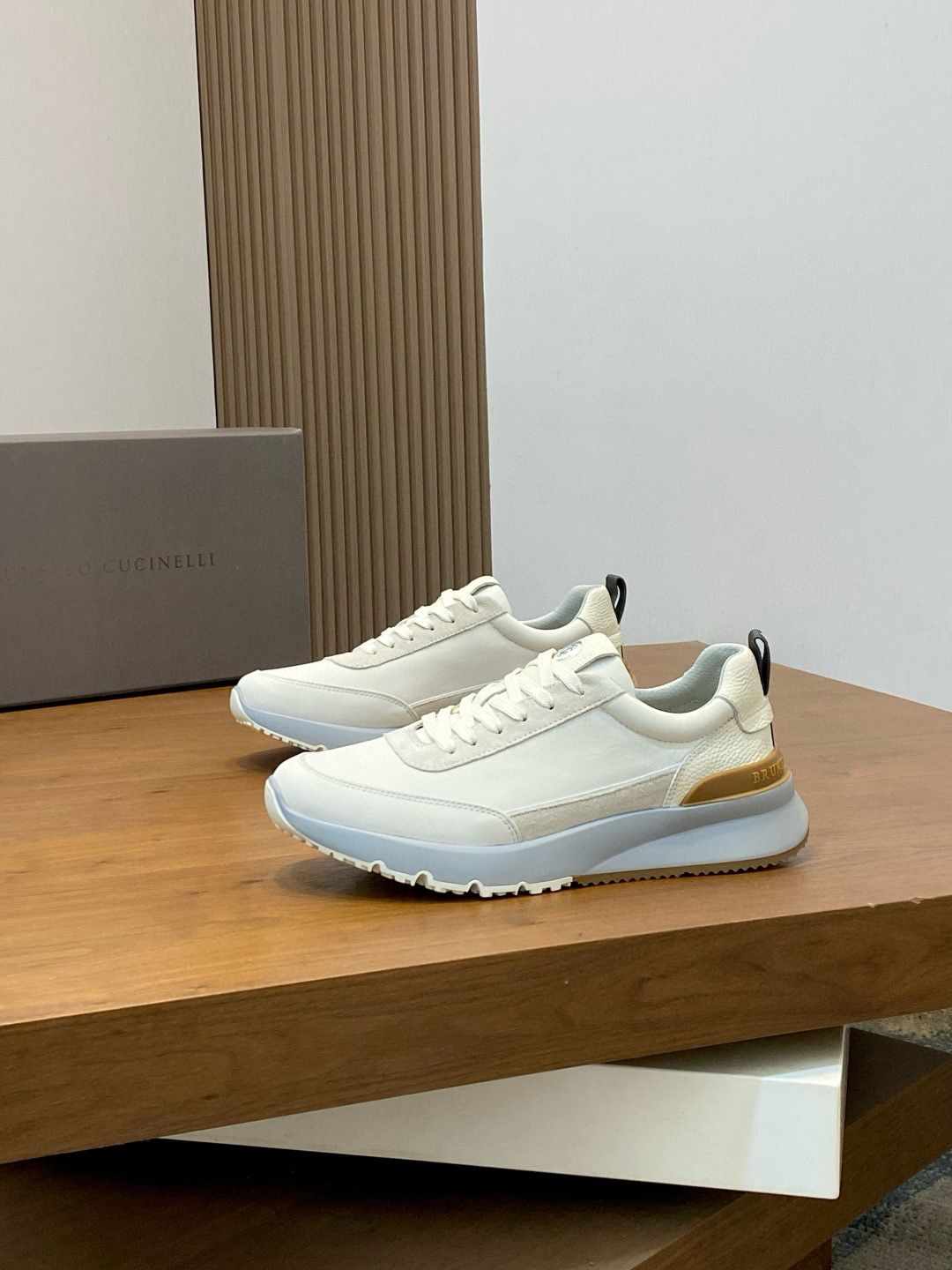 브루넬로 쿠치넬리 Brunello Cucinelli 스니커즈
