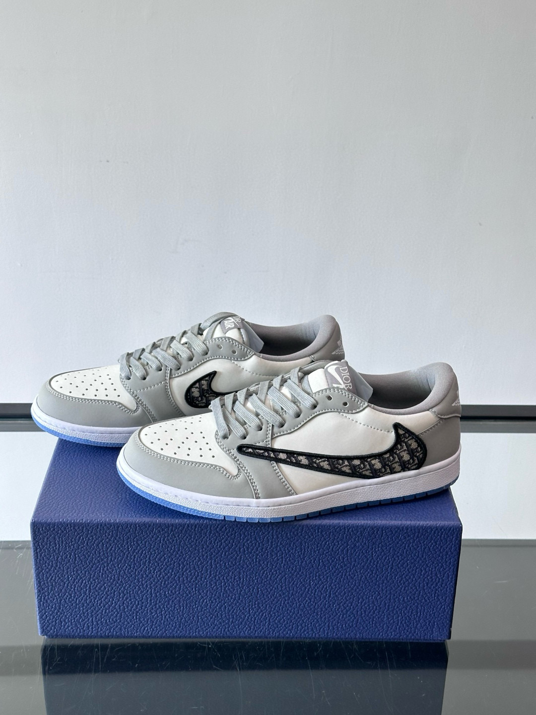 디올 Dior X Nike 스니커즈