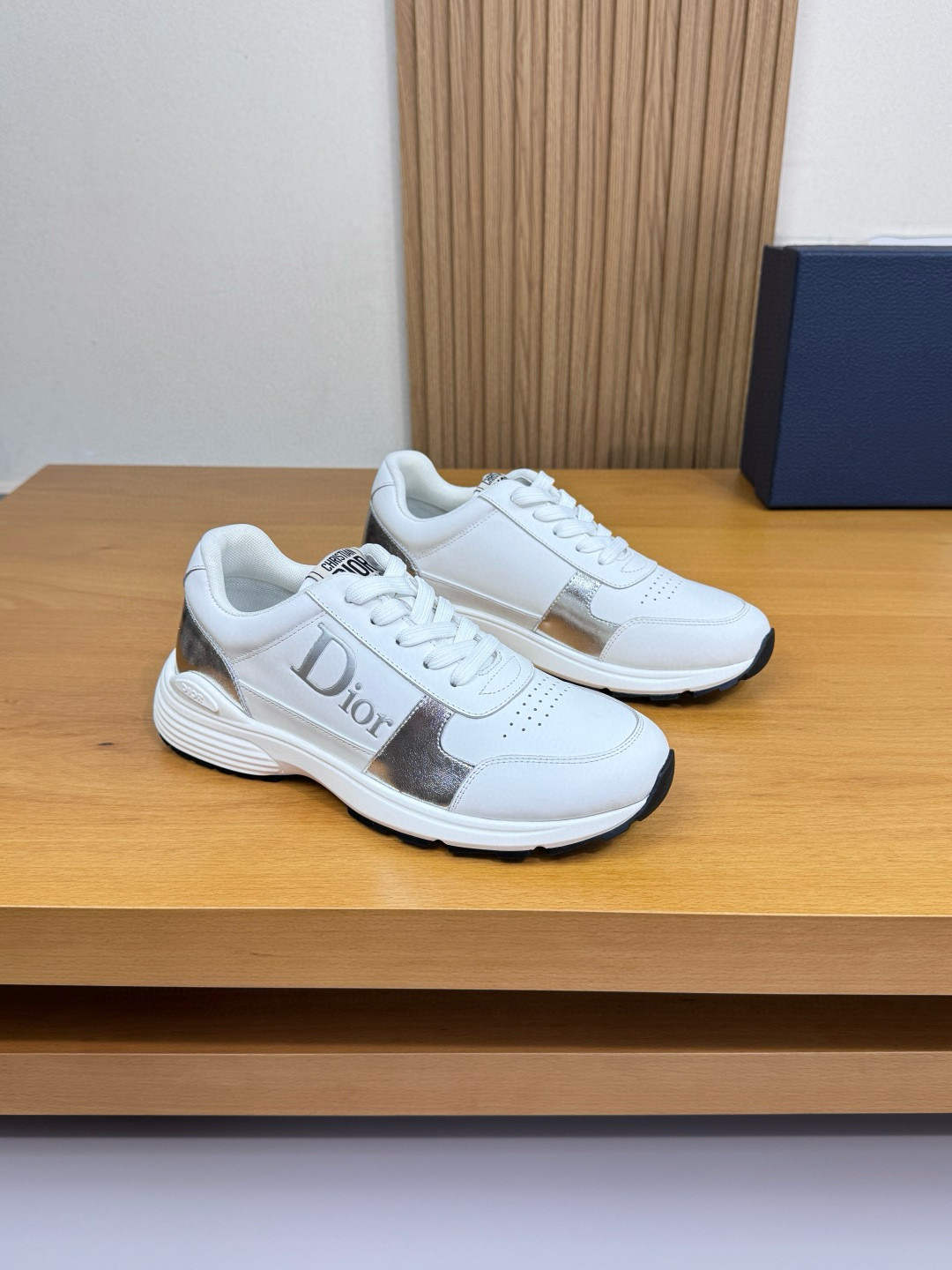 디올 Dior 스니커즈