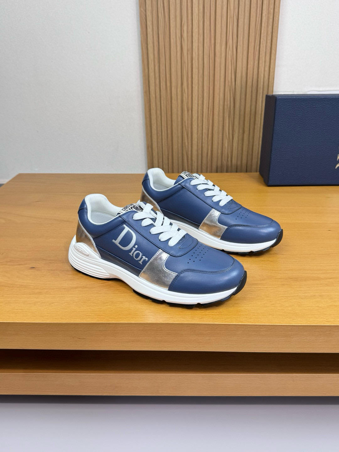 디올 Dior 스니커즈
