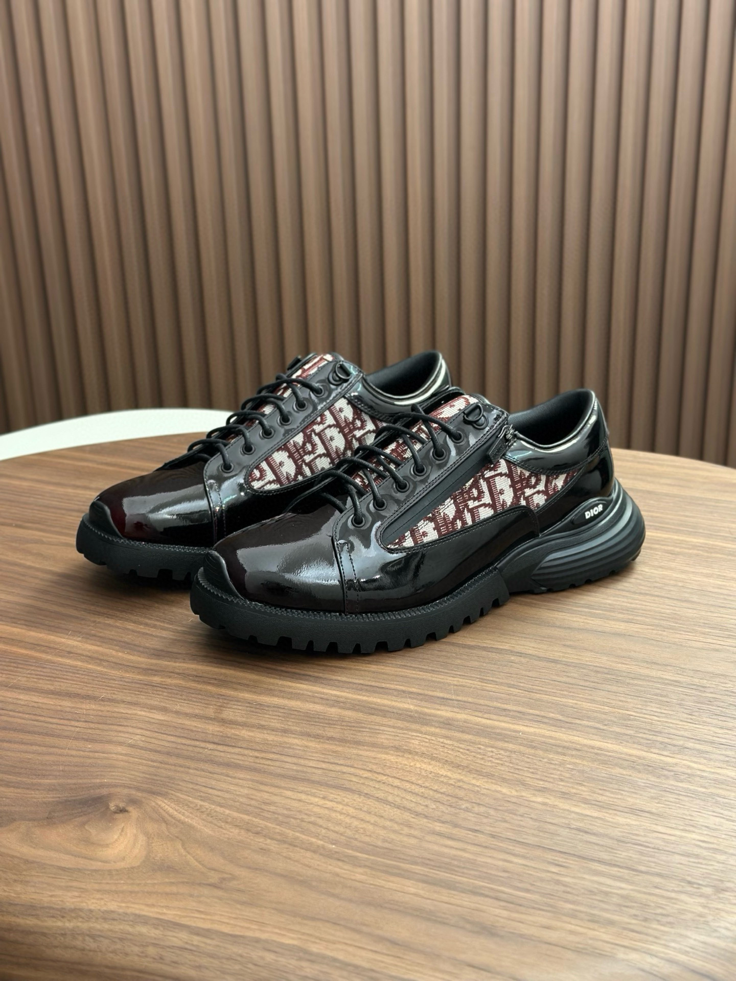 디올 Dior 스니커즈