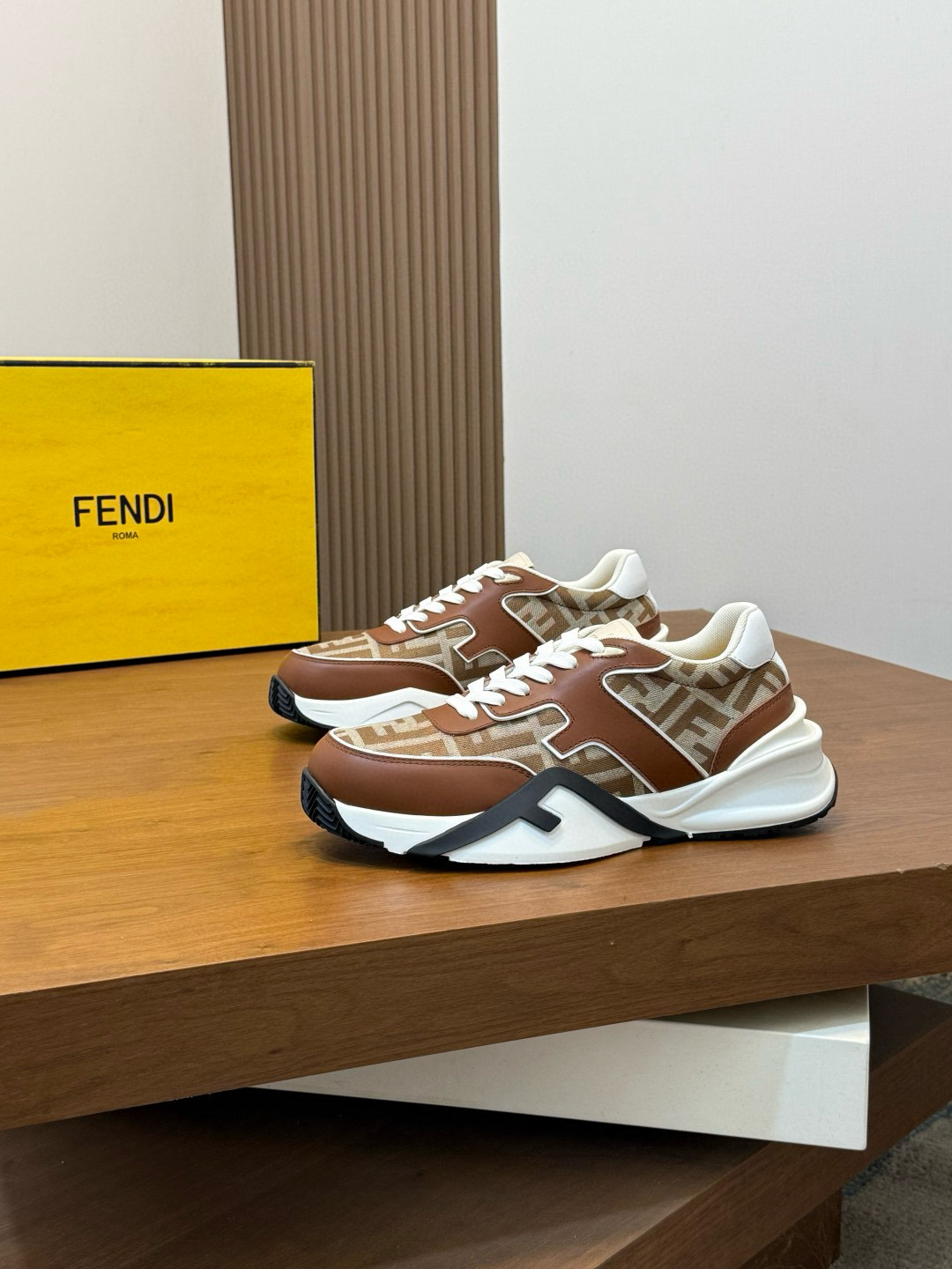 펜디 Fendi 스니커즈