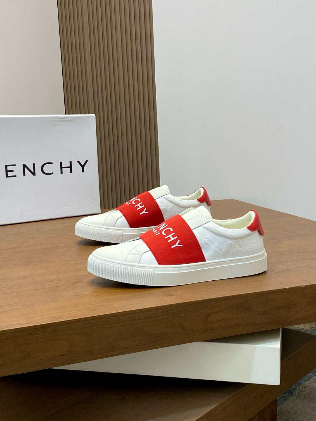 지방시 Givenchy 스니커즈