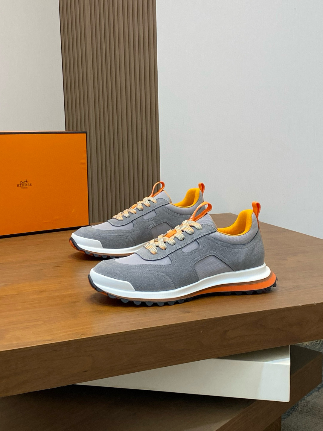 에르메스 Hermes Leader 스니커즈