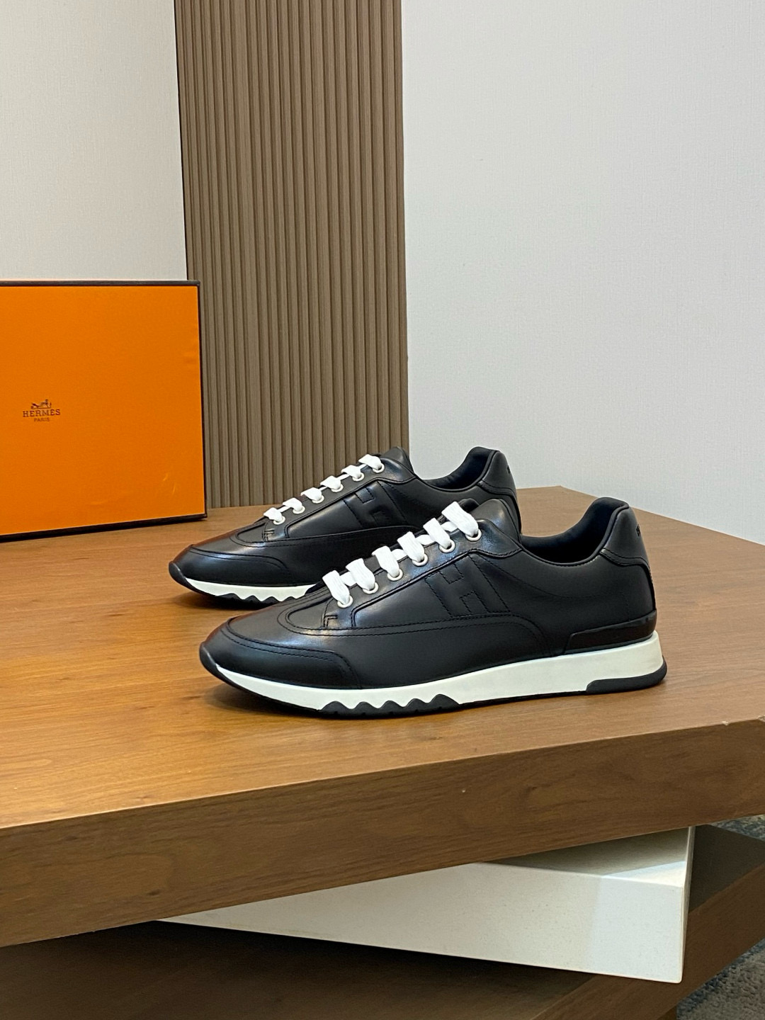 에르메스 Hermes 스니커즈