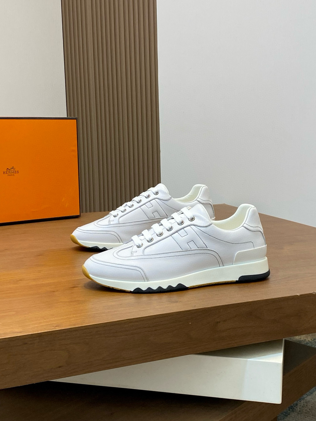 에르메스 Hermes 스니커즈