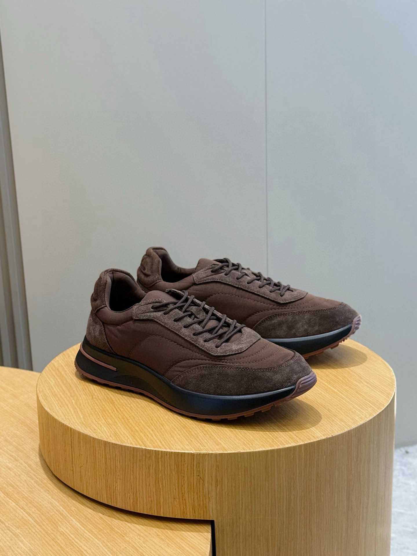 로로피아나 Loro Piana Week end Walk 스니커즈