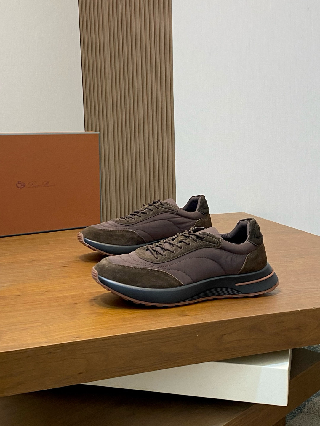 로로피아나 Loro Piana Week End Walk 스니커즈