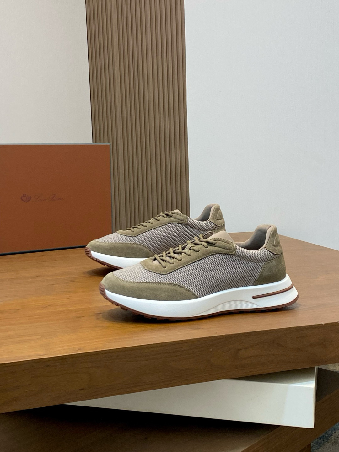 로로피아나 Loro Piana Week End Walk 스니커즈
