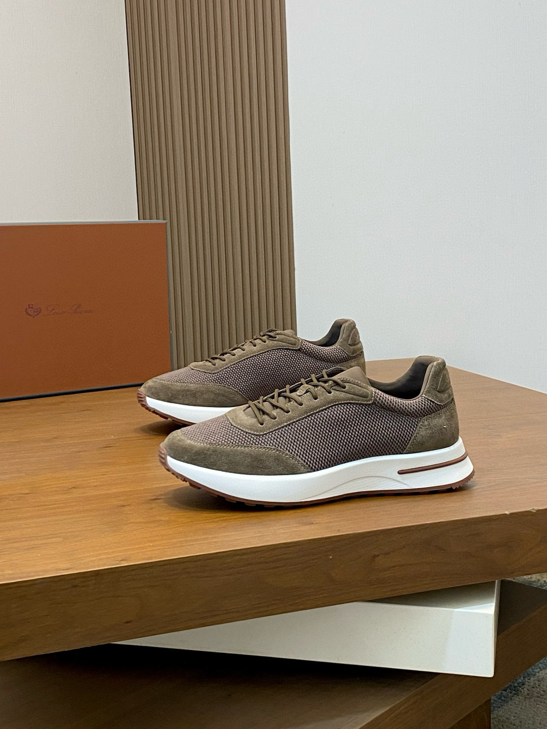 로로피아나 Loro Piana Week End Walk 스니커즈