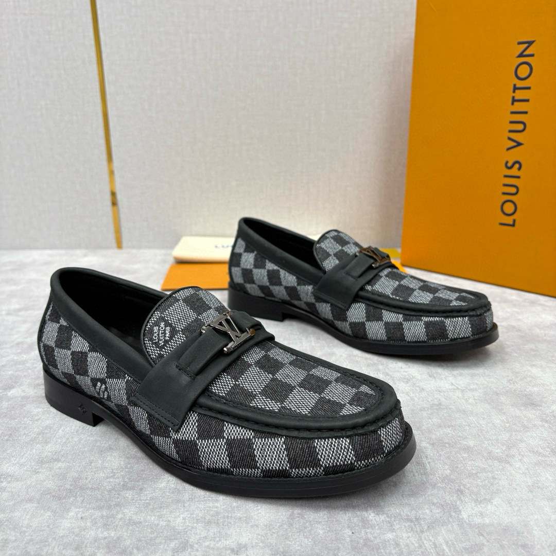 루이비통 Louis Vuitton 로퍼 슈즈