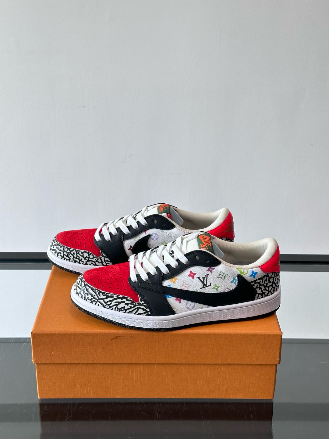 루이비통 Louis Vuitton X Nike 스니커즈