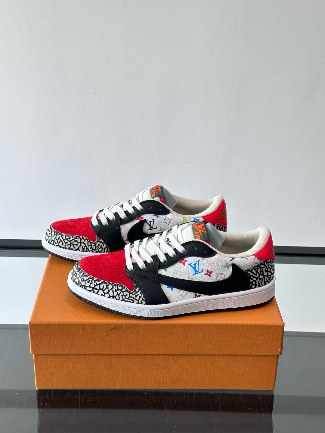 루이비통 Louis Vuitton X Nike 스니커즈