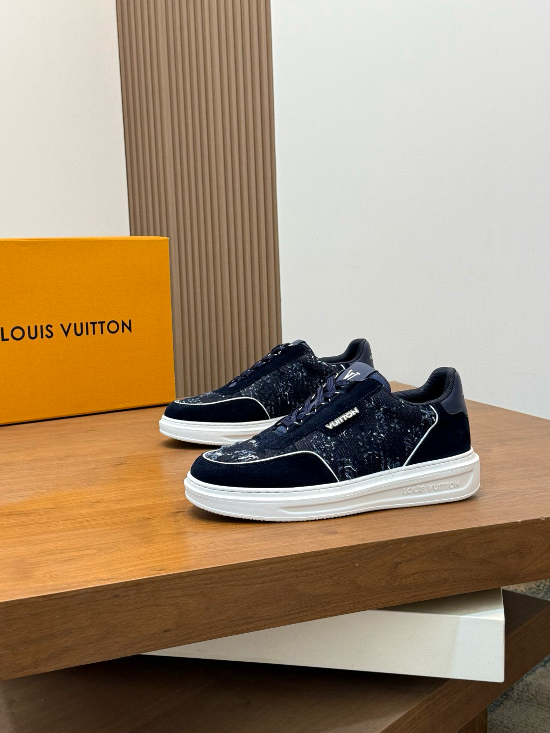 루이비통 Louis Vuitton Rivoli 스니커즈