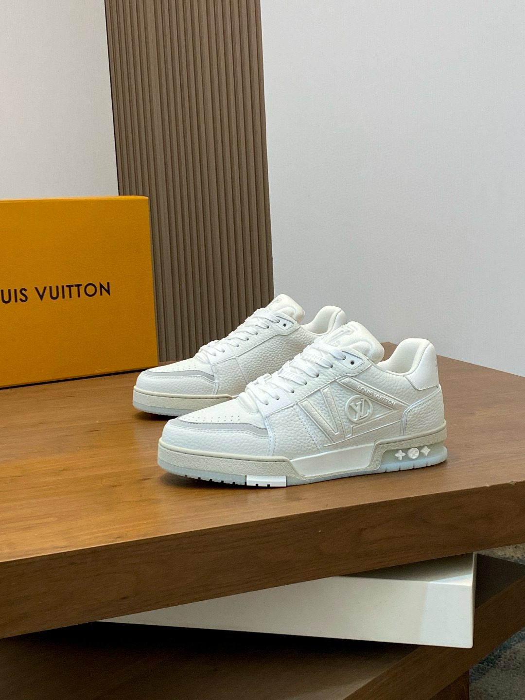 루이비통 Louis Vuitton Trainer 스니커즈