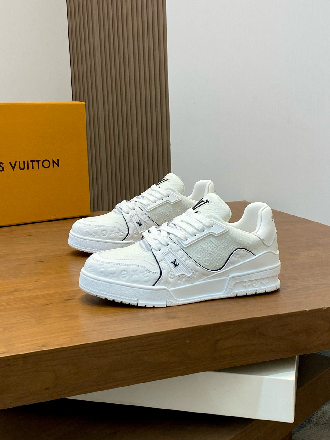 루이비통 Louis Vuitton Trainer 스니커즈