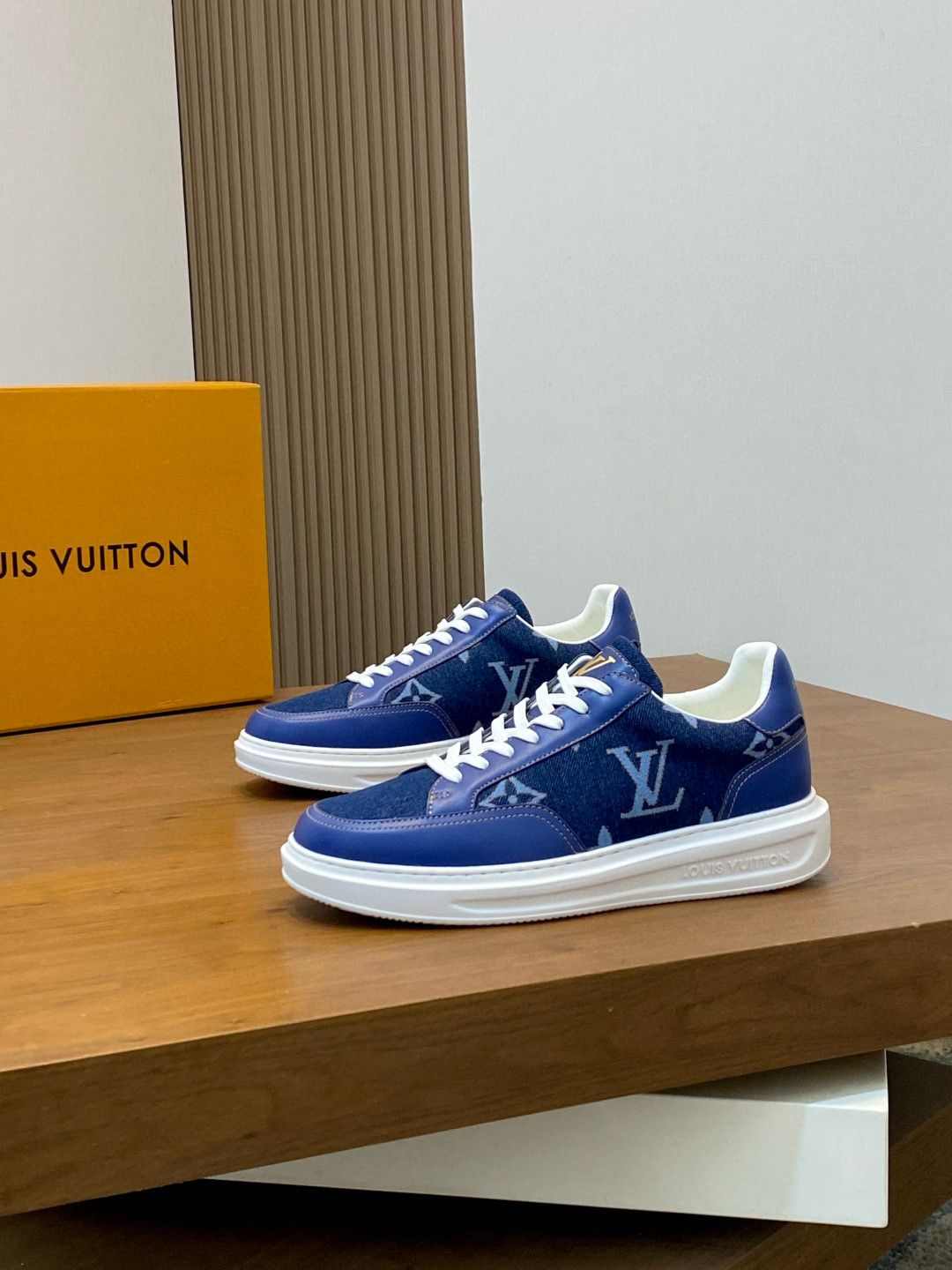 루이비통 Louis Vuitton 스니커즈