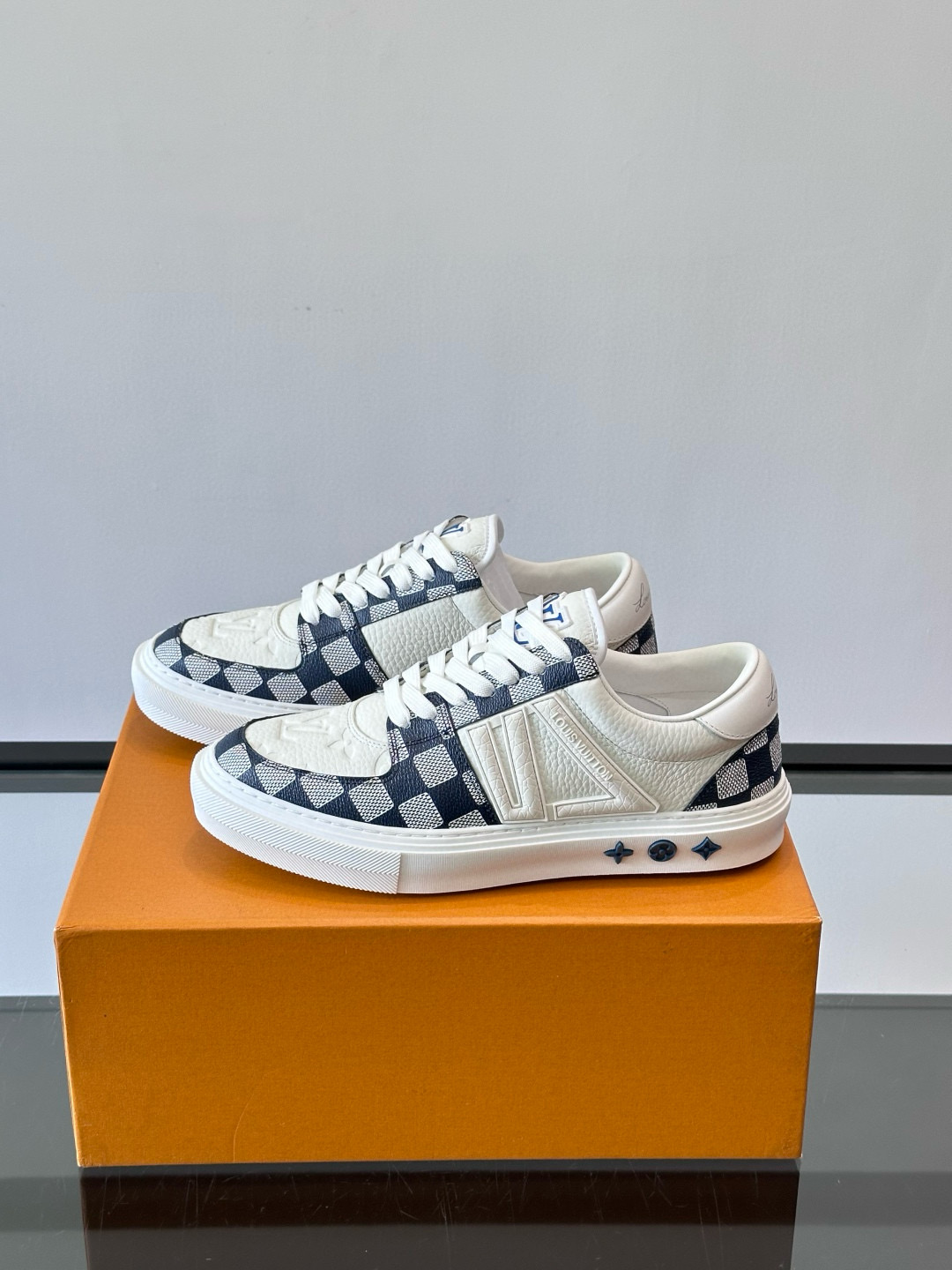 루이비통 Louis Vuitton 스니커즈