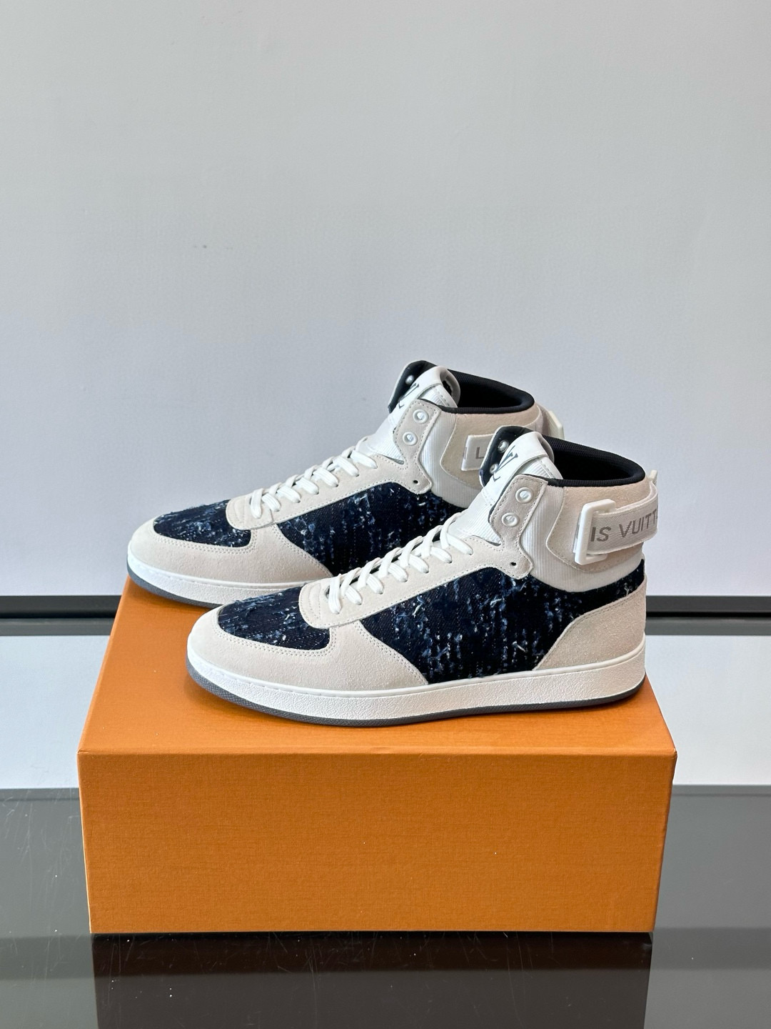 루이비통 Louis Vuitton 스니커즈
