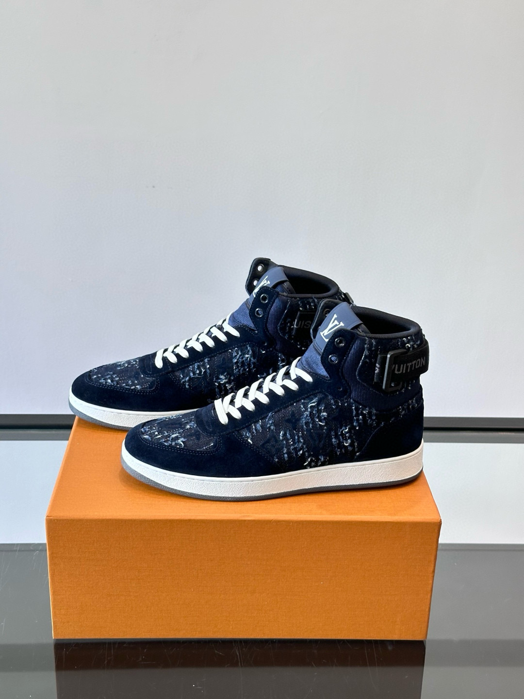 루이비통 Louis Vuitton 스니커즈