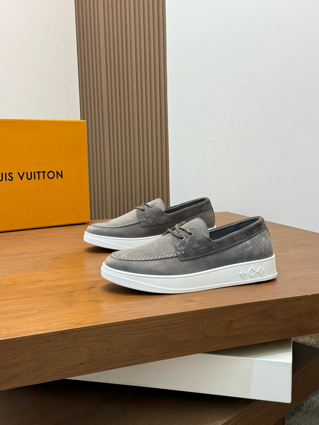 루이비통 Louis Vuitton 스니커즈