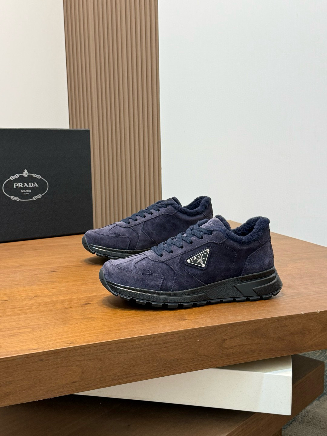 프라다 Prada 스니커즈