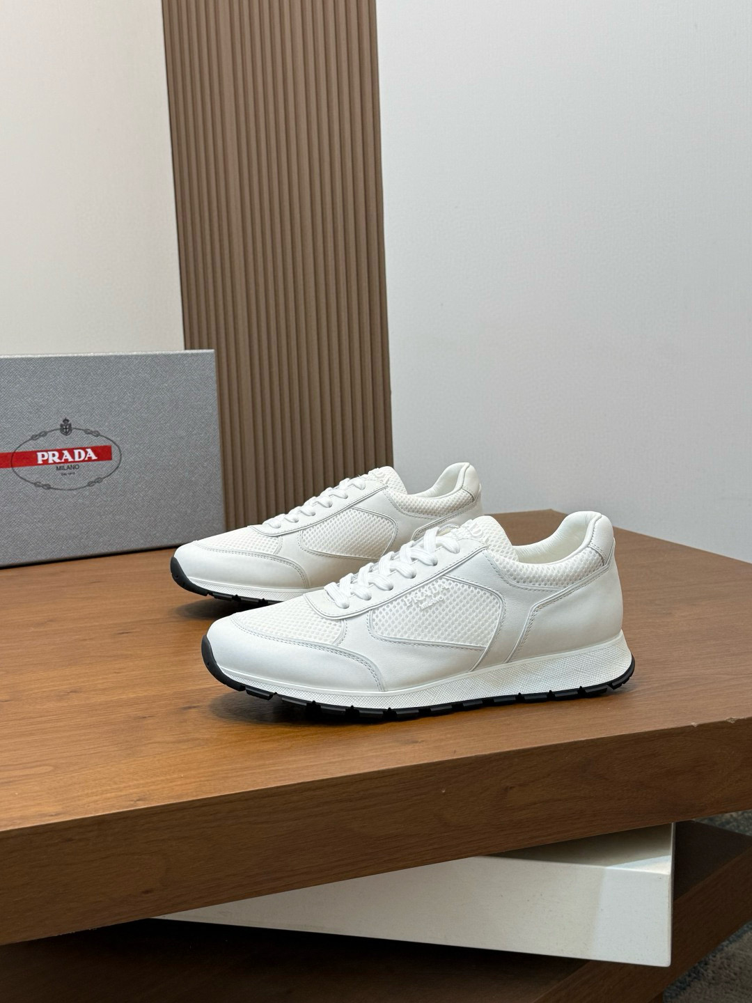 프라다 Prada 스니커즈