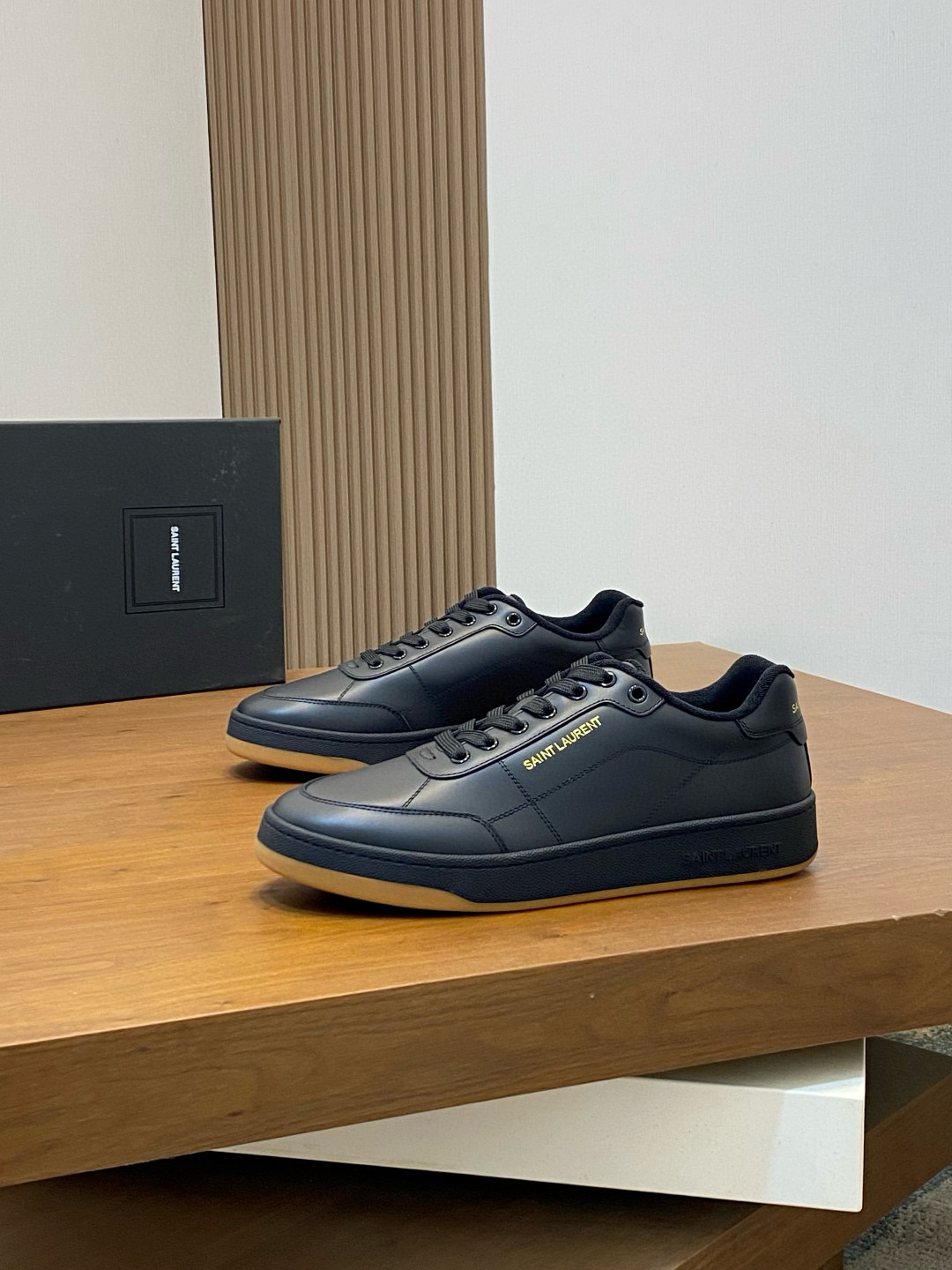 생로랑 Saint Laurent 스니커즈