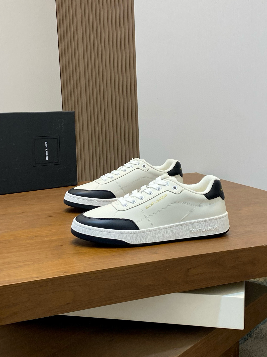 생로랑 Saint Laurent 스니커즈