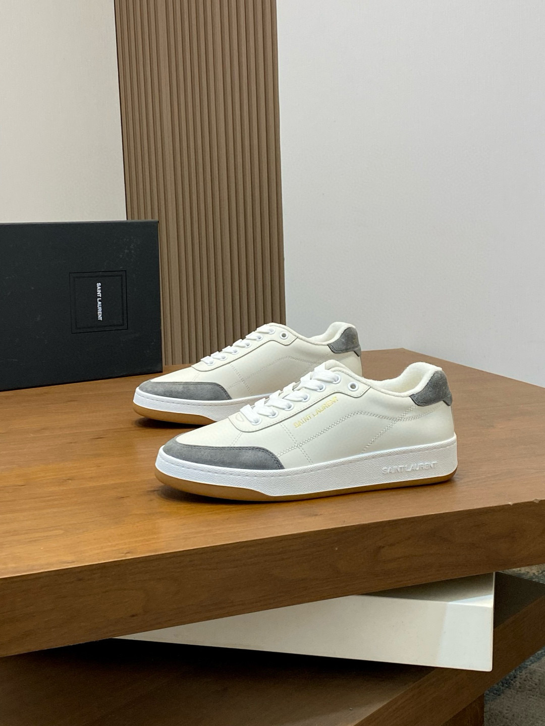 생로랑 Saint Laurent 스니커즈