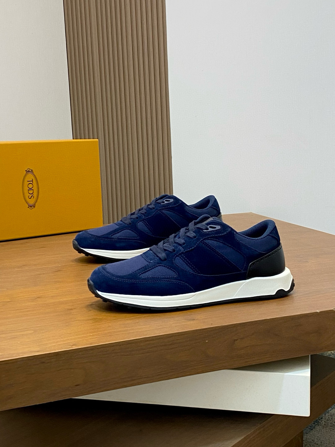 토즈 TOD'S 스니커즈