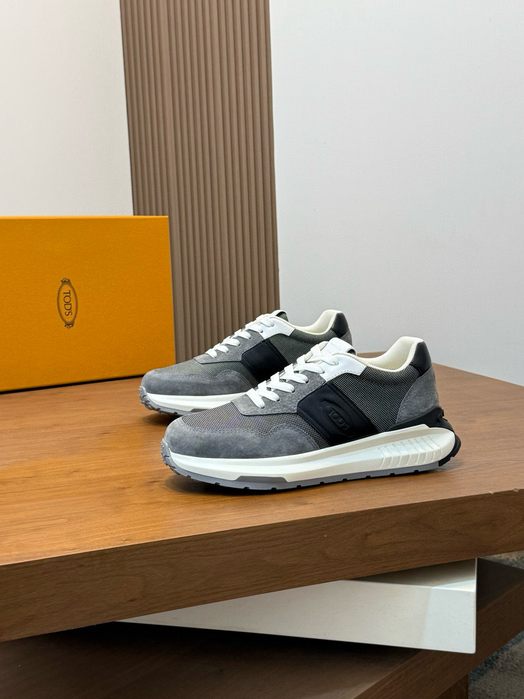 토즈 TOD'S 스니커즈