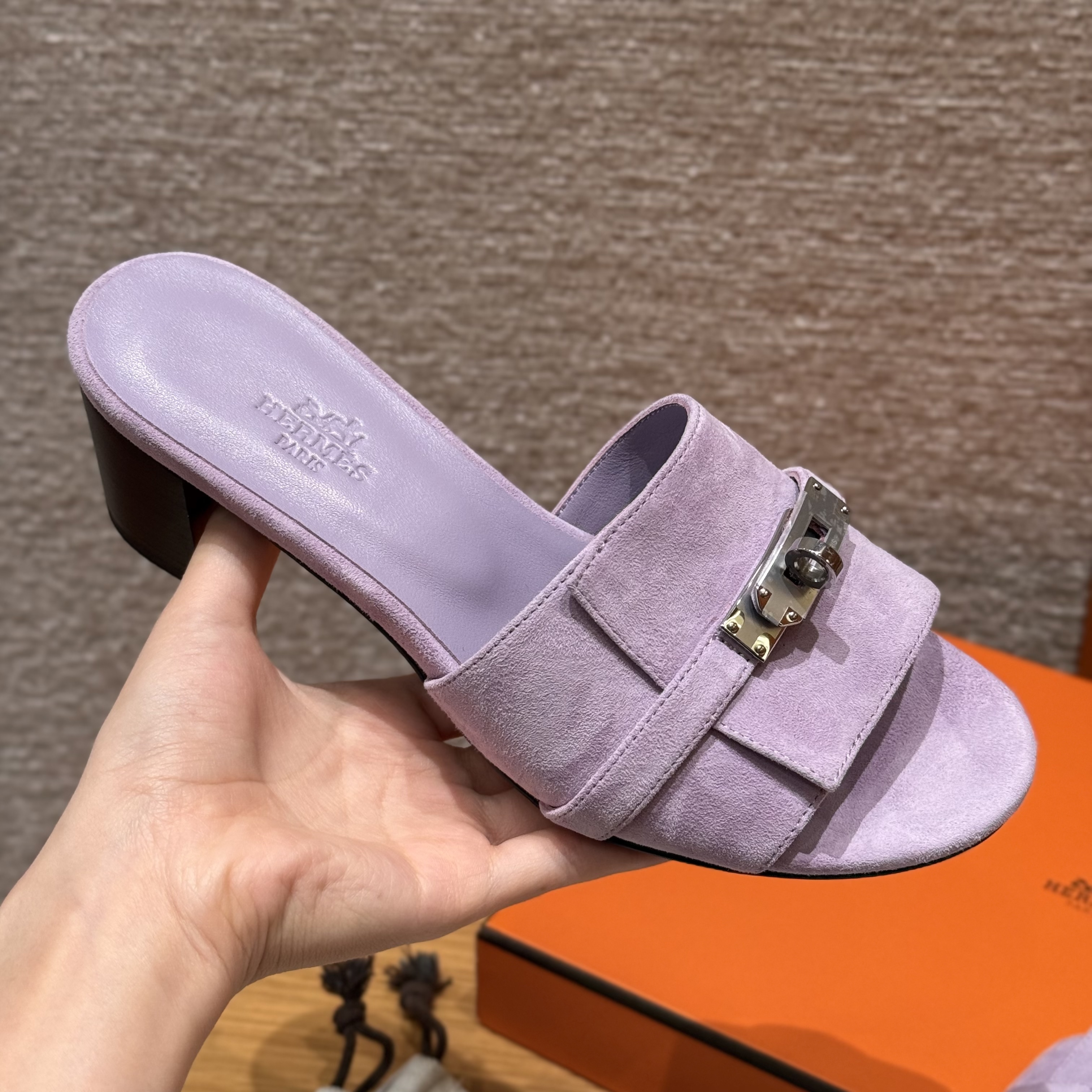 에르메스 Hermes 187 Gigi 50 sandal Chamois&Purple silver