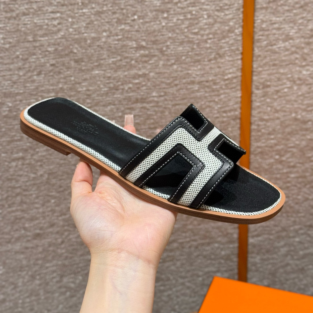 에르메스 Hermes 181 Oran sandal Cowboy and Swift&89 Noir