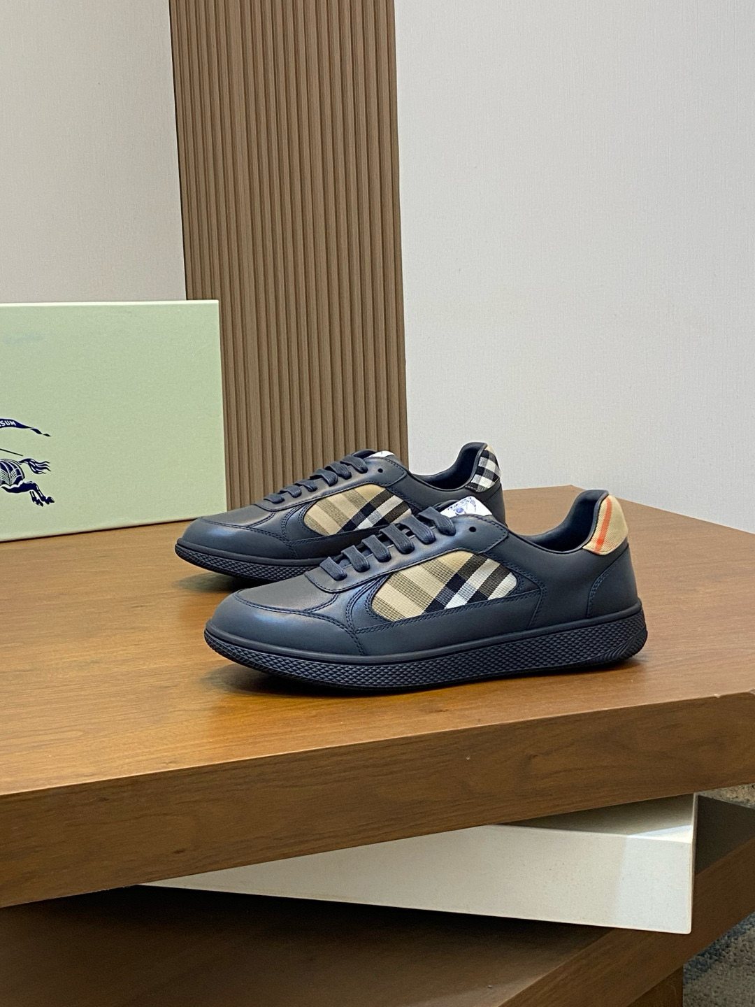 버버리 Burberry 스니커즈