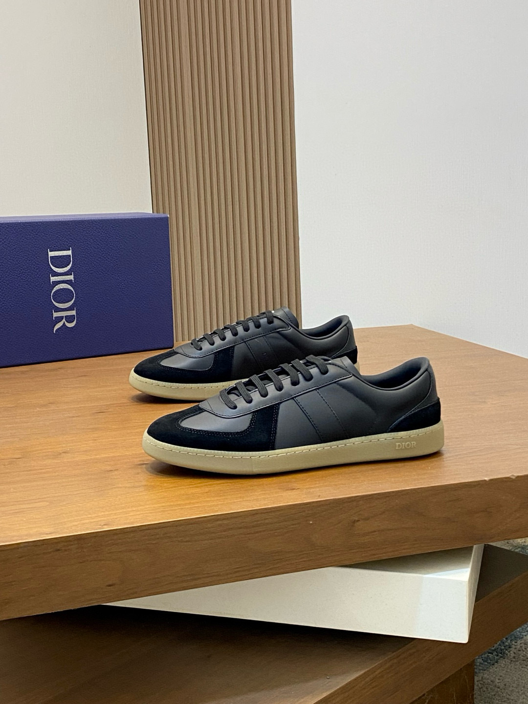 디올 Dior 스니커즈