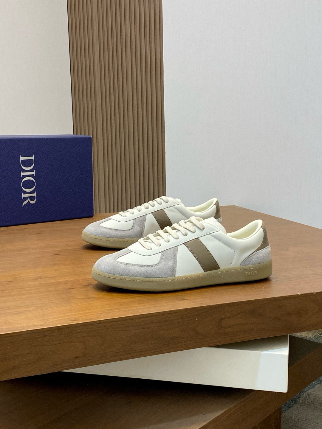 디올 Dior 스니커즈
