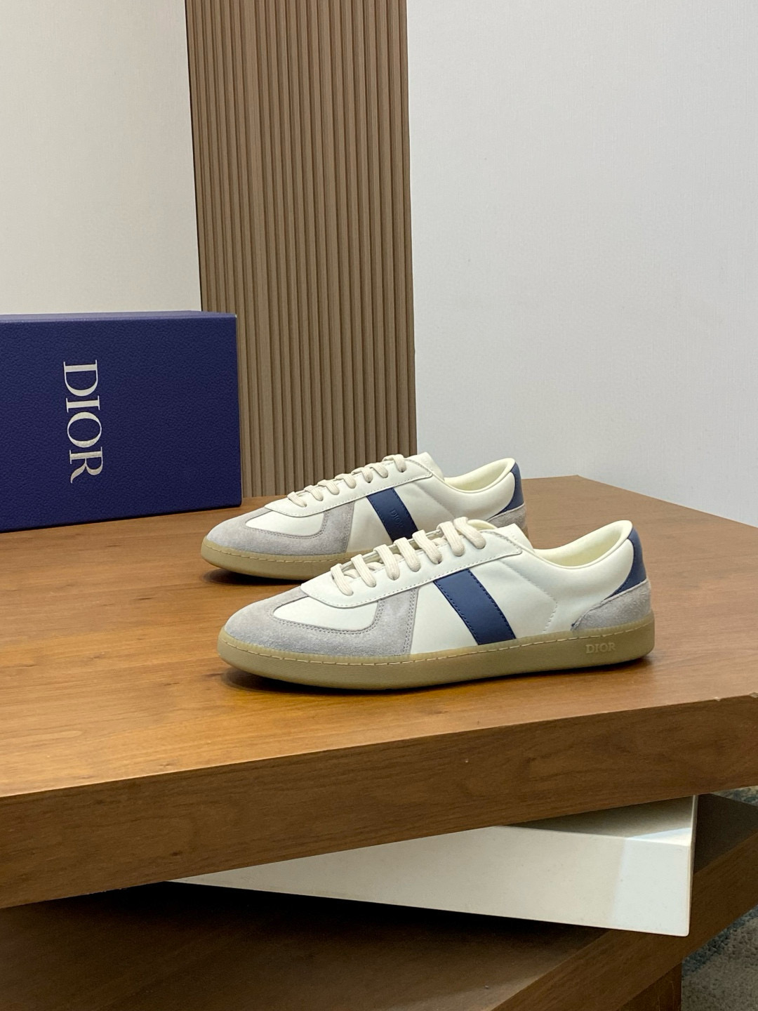 디올 Dior 스니커즈