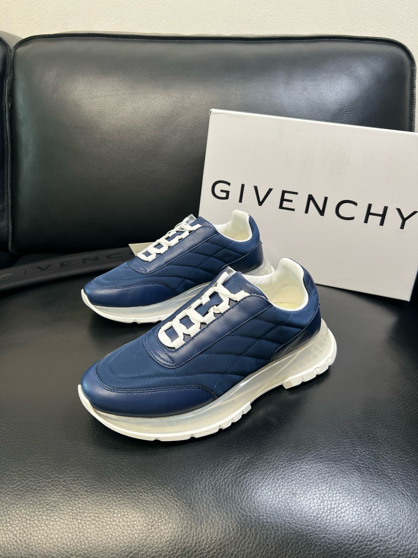 지방시 Givenchy 스니커즈