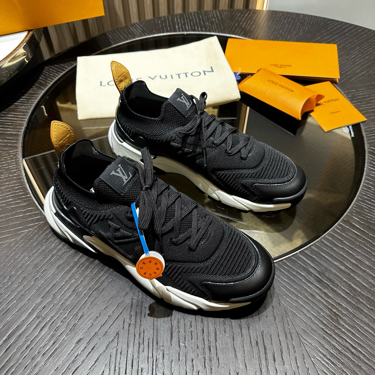 루이비통 Louis Vuitton Runner Tatic 스니커즈