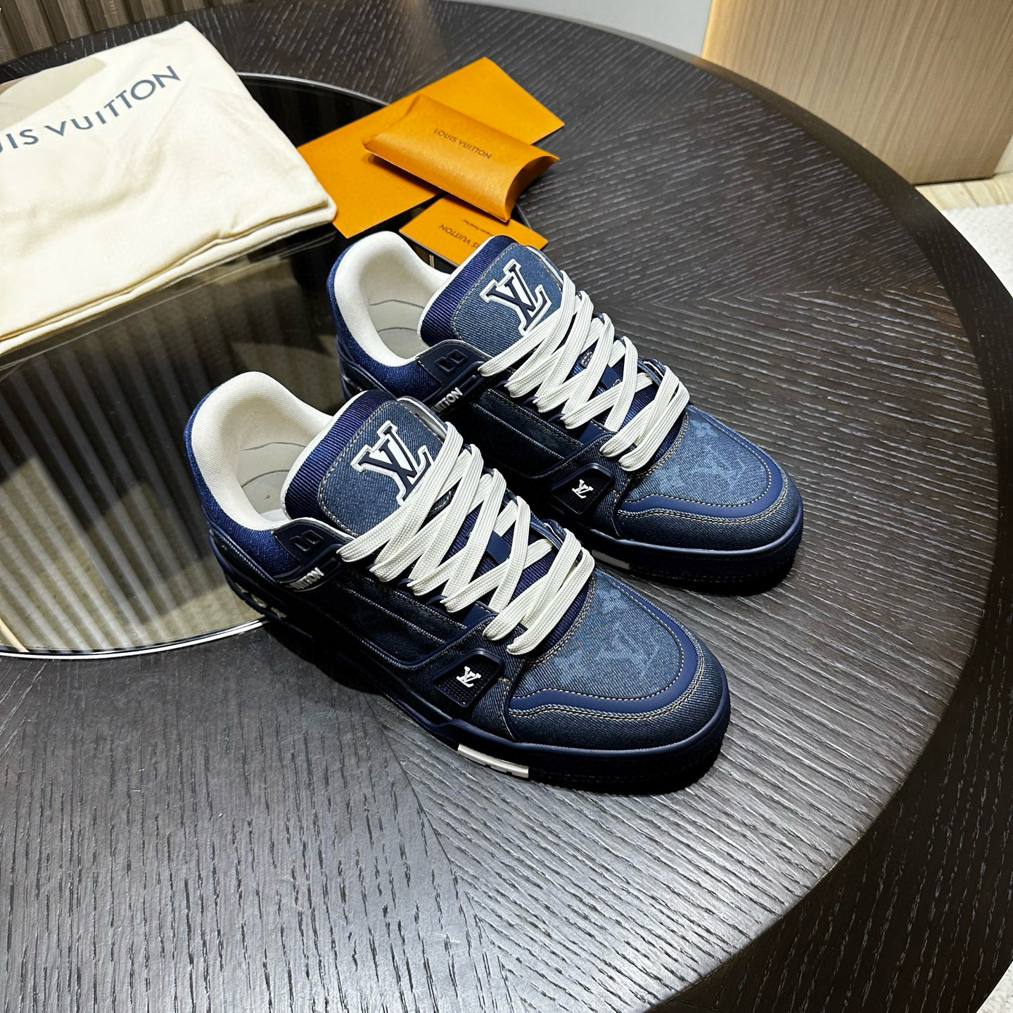 루이비통 Louis Vuitton Trainer 스니커즈