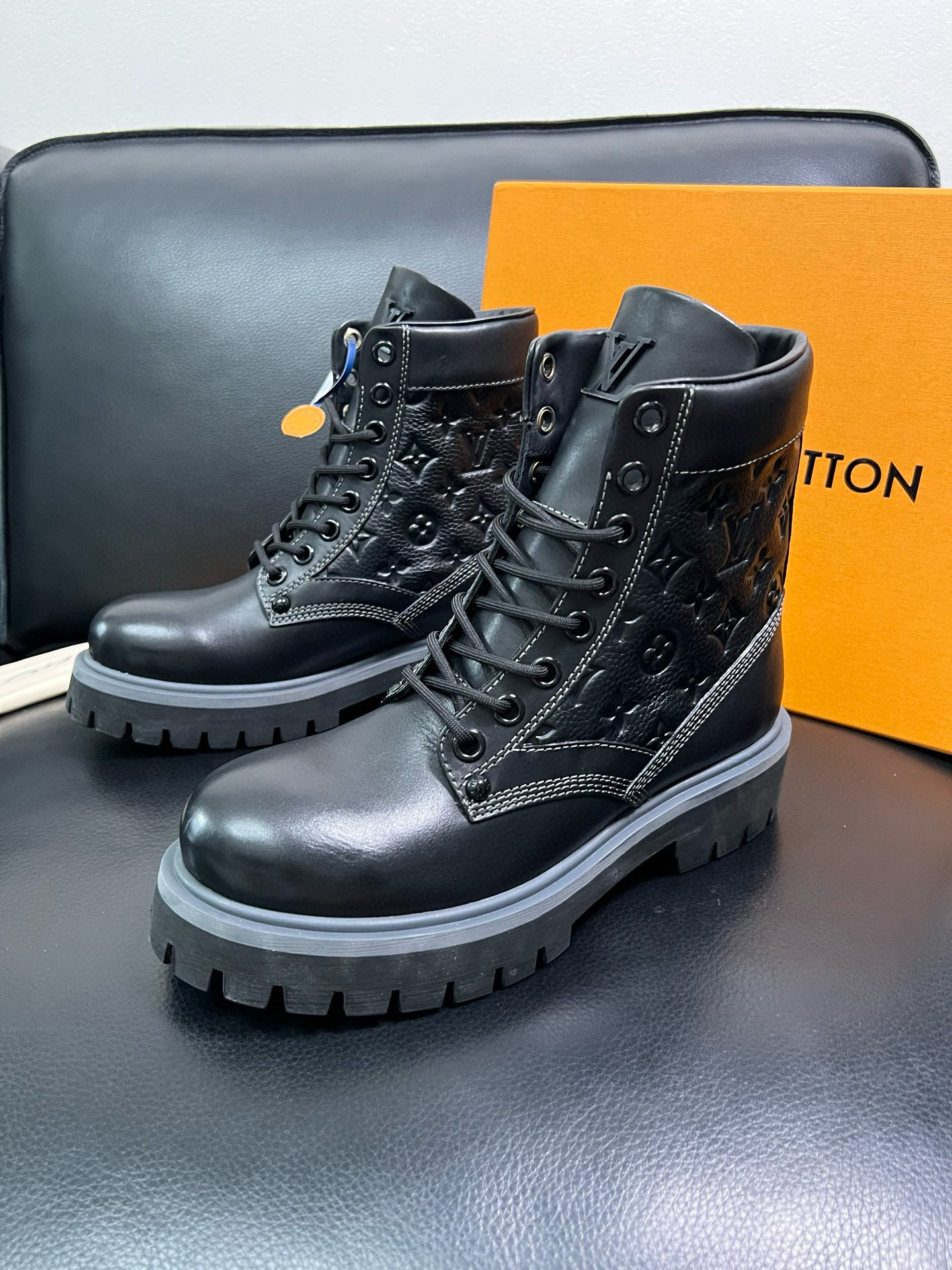 루이비통 Louis Vuitton 앵클 부츠