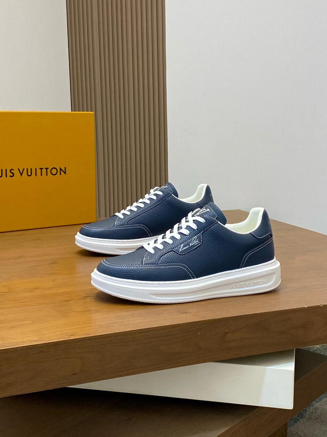 루이비통 Louis Vuitton 스니커즈