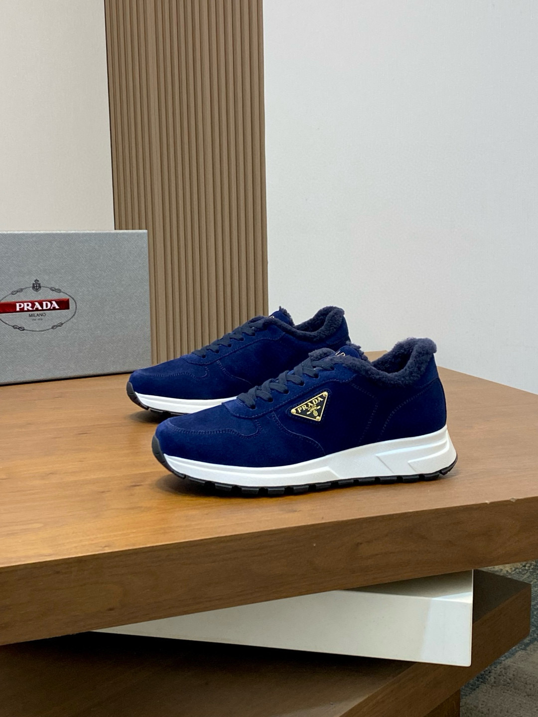 프라다 Prada 스니커즈