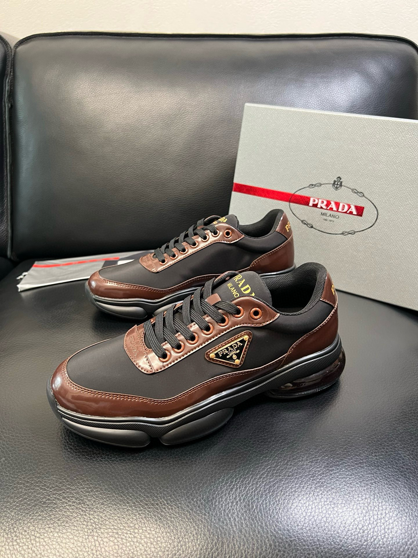 프라다 Prada 스니커즈