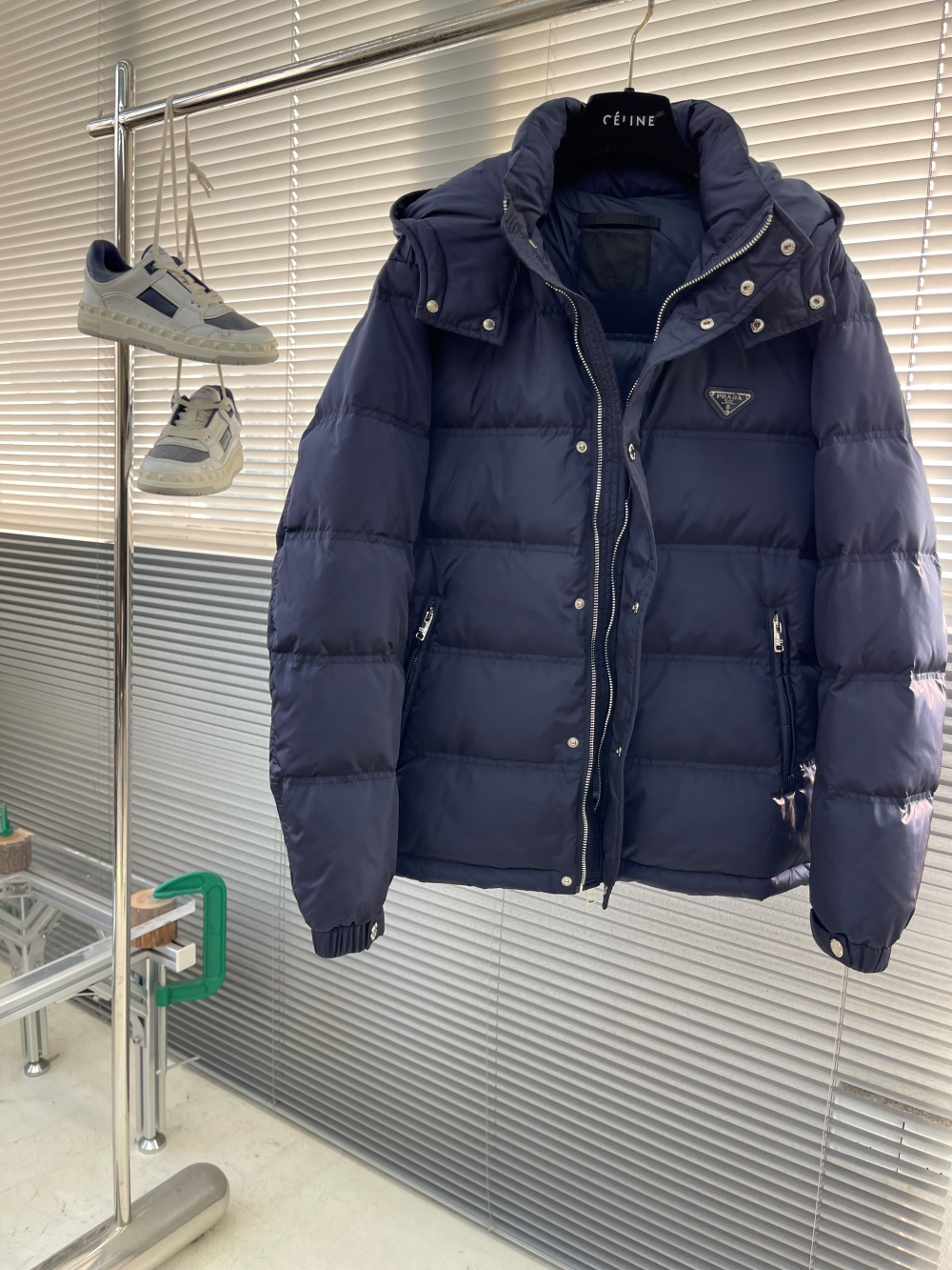 프라다 Prada 다운재킷。