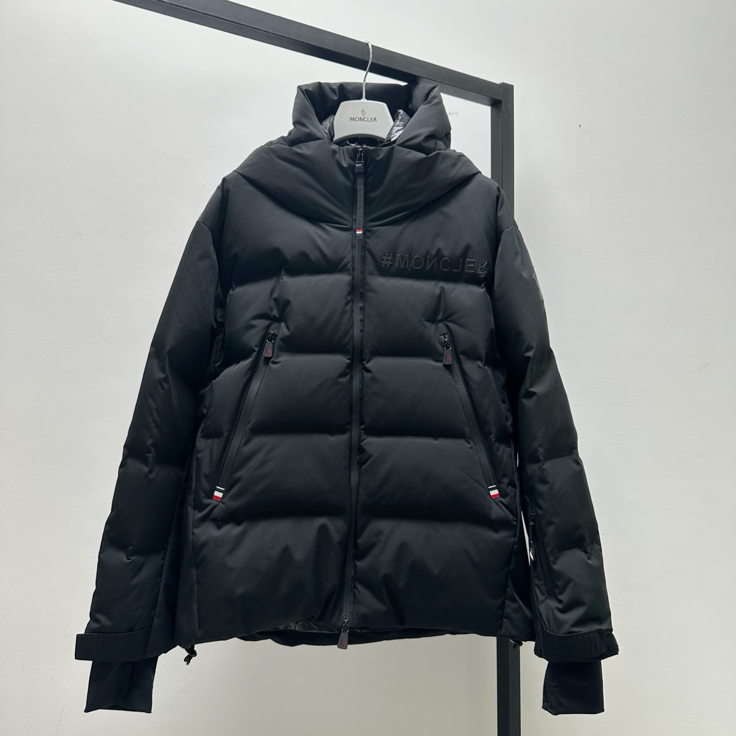 몽클레어 Moncler Grenoble 다운재킷