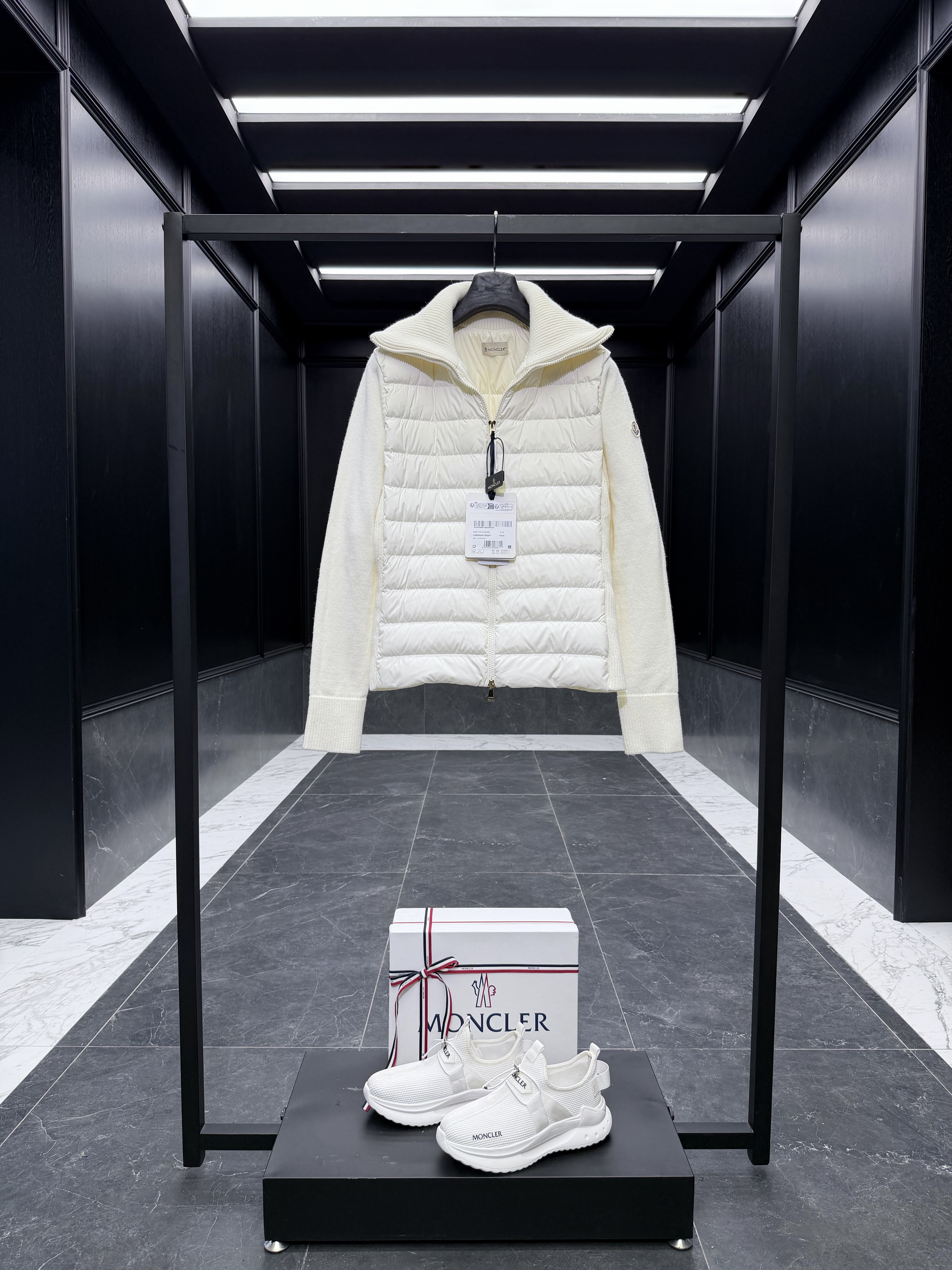 몽클레어 Moncler Cardigan Tricot808 니트 패딩。