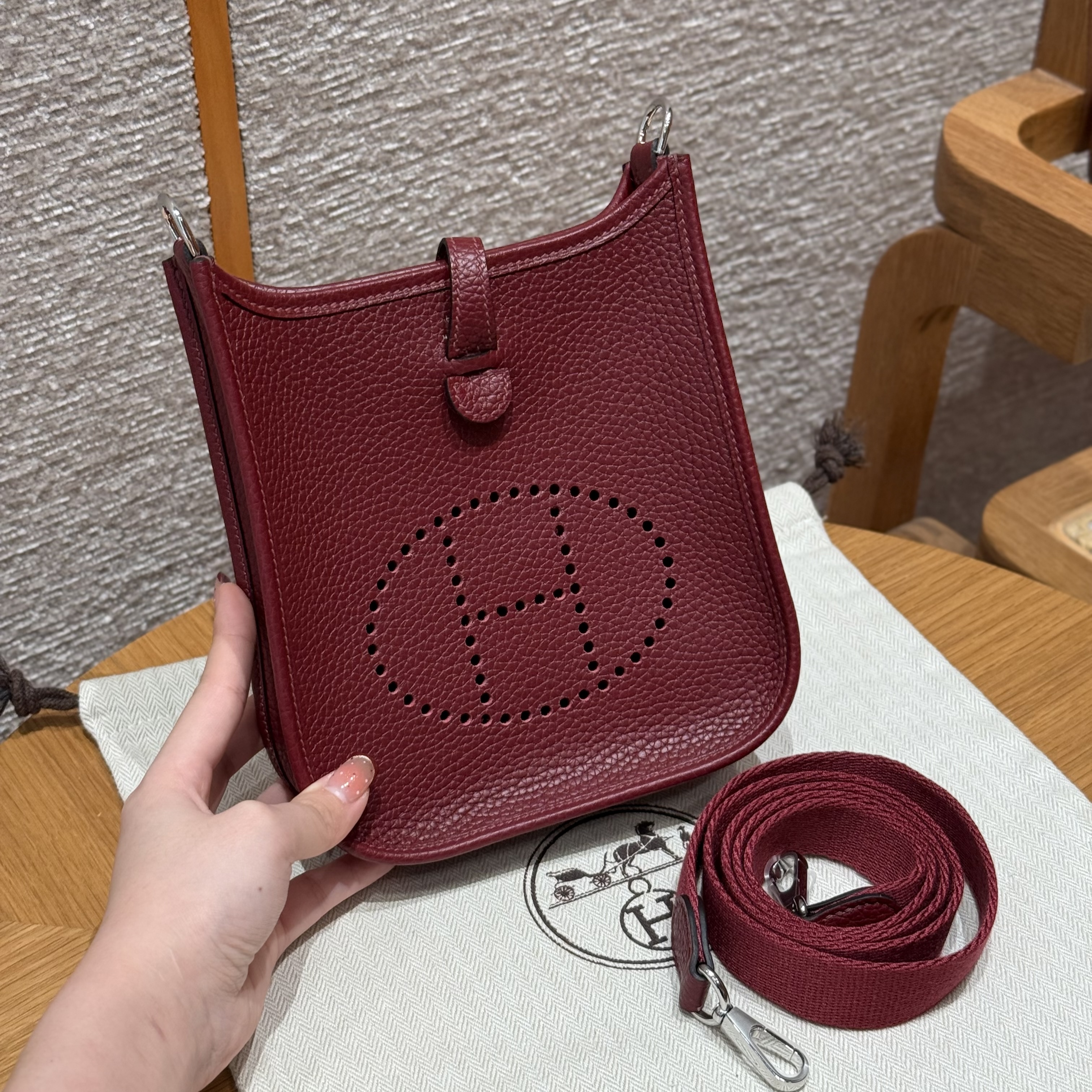 에르메스 Hermes Mini Evelyne 16cm clemence 57 Bordeaux/silver