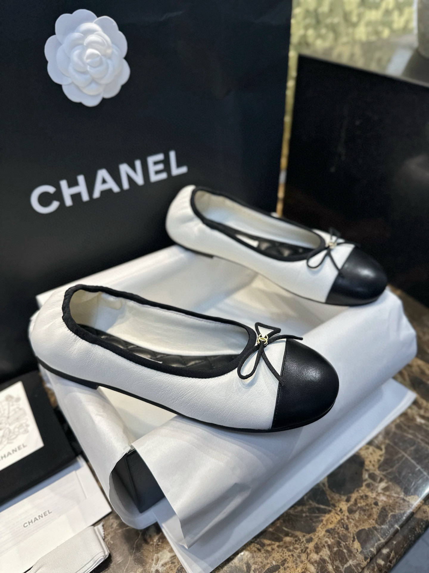 샤넬 CHANEL 25C 플랫 White